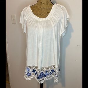 Adiva white crocheted floral hem xl